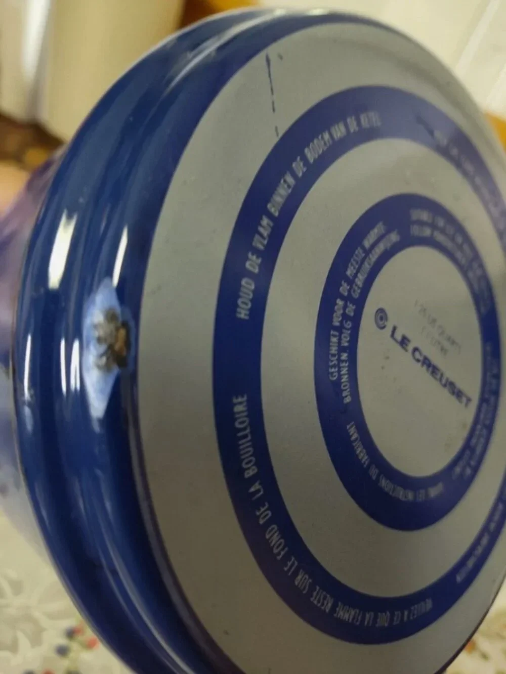 Le Creuset ** missing